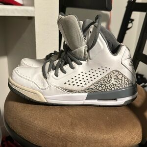 Jordan flight big boys size 7